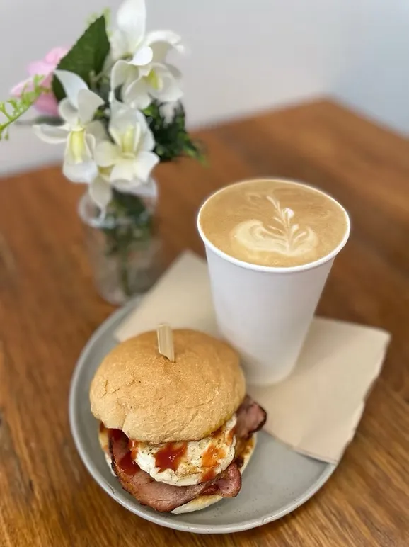 Coffee and refreshments at the Bendigo Regional Tennis Centre cafe